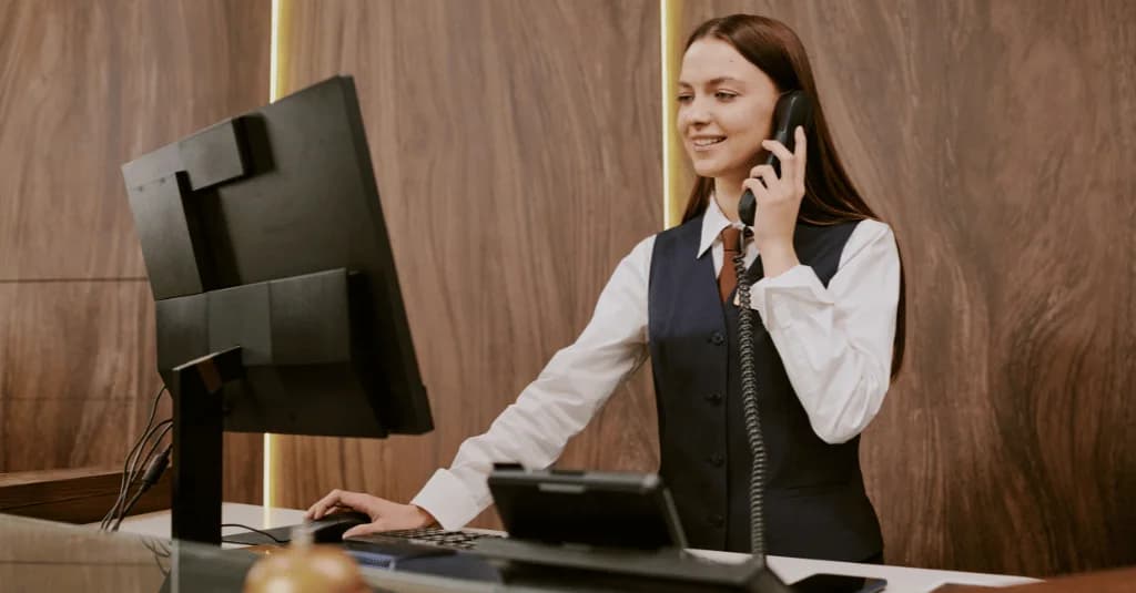 AI Voice Agent vs. Human Receptionist: 2026 Cost Guide