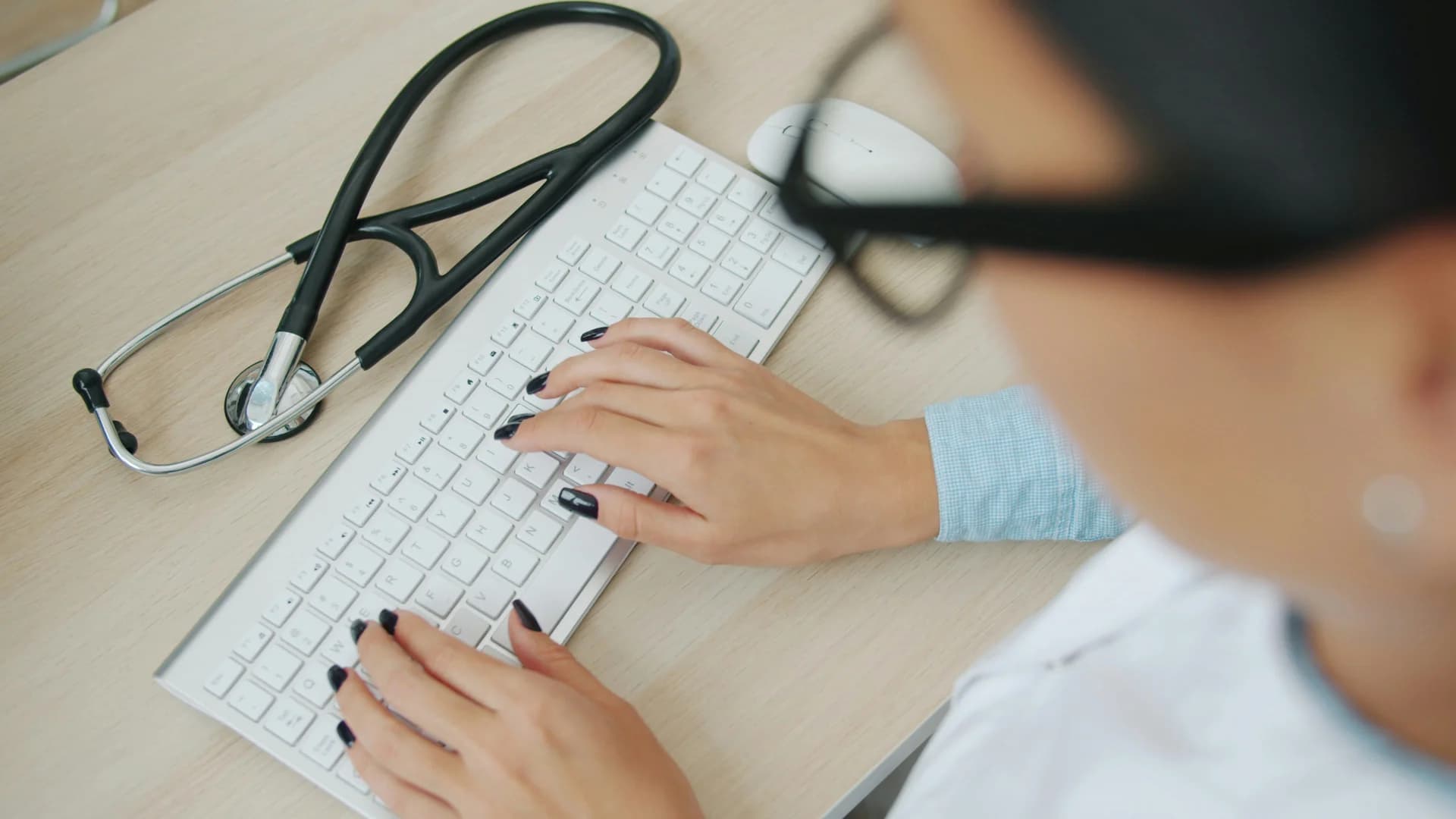 AI Voice Agents in Healthcare: Intelligently Automating Prescription Refills